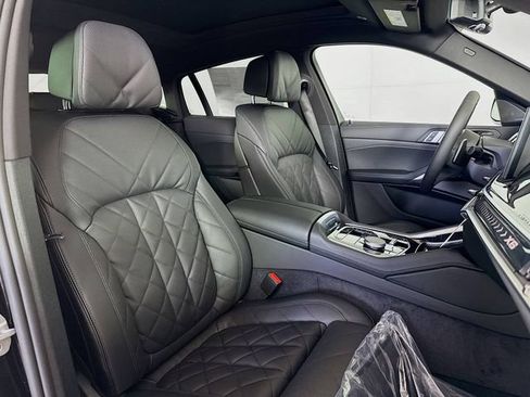 New 2026 BMW X6 xDrive40i w/ Climate Comfort Package image 31