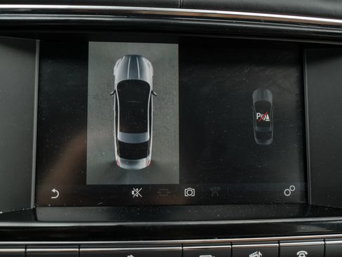 Used 2017 Jaguar XJ L Portfolio AWD/4WD image 38