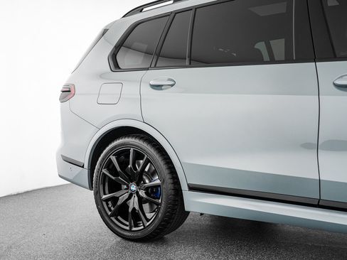 Used 2025 BMW X7 M60i AWD/4WD image 46