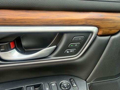 Used 2020 Honda CR-V Touring image 12