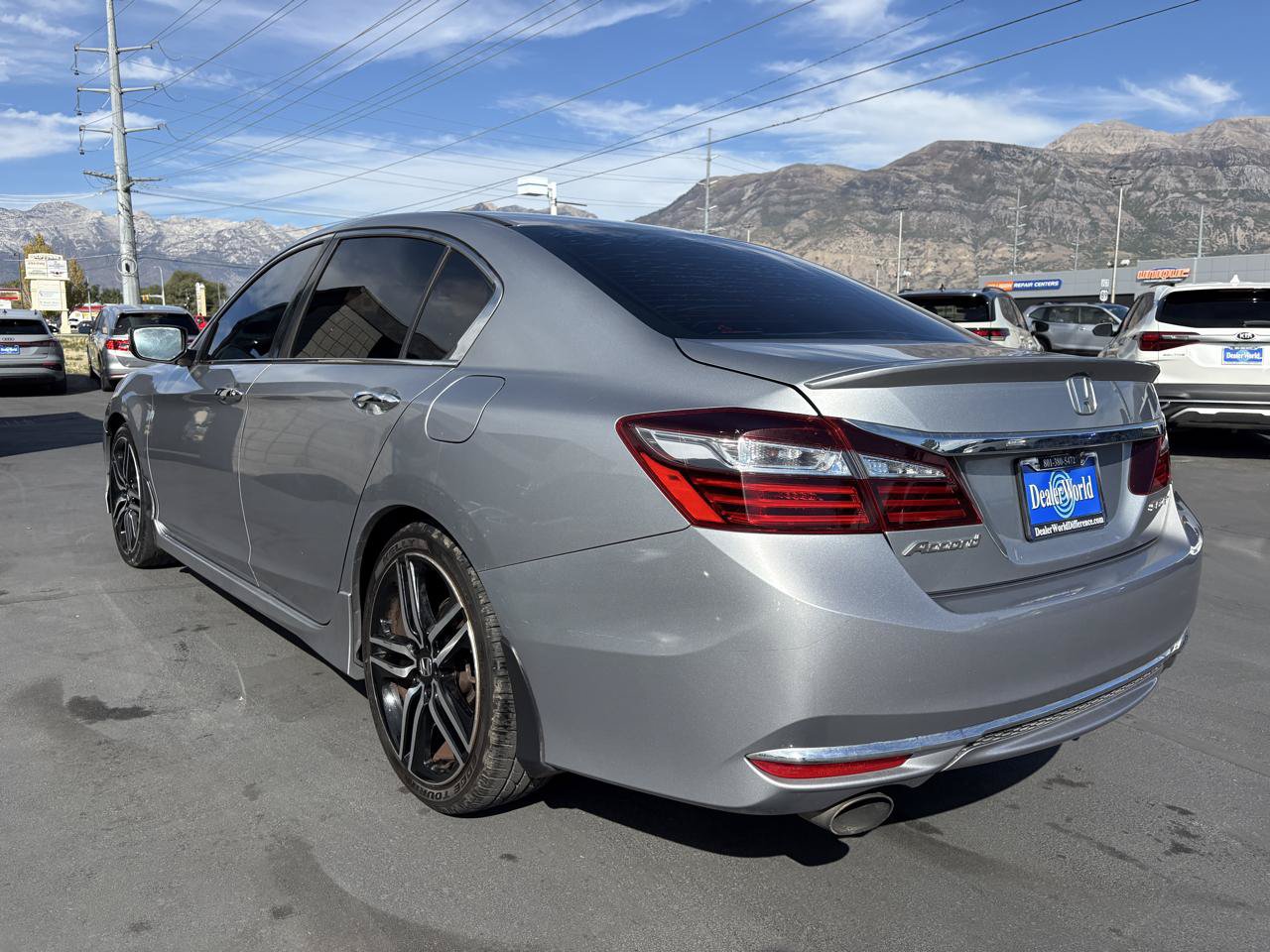 Used 2017 Honda Accord Sport image 7
