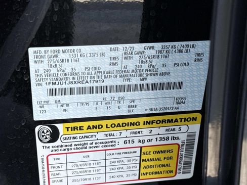 Used 2024 Ford Expedition XLT image 30