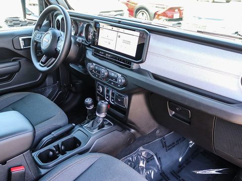 Used 2026 Jeep Wrangler Sport AWD/4WD image 21
