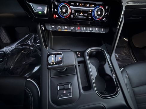 Used 2024 GMC Sierra 1500 AT4X image 22