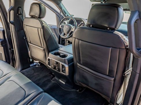 Used 2022 Ford F350 Platinum w/ FX4 Off-Road Package image 30