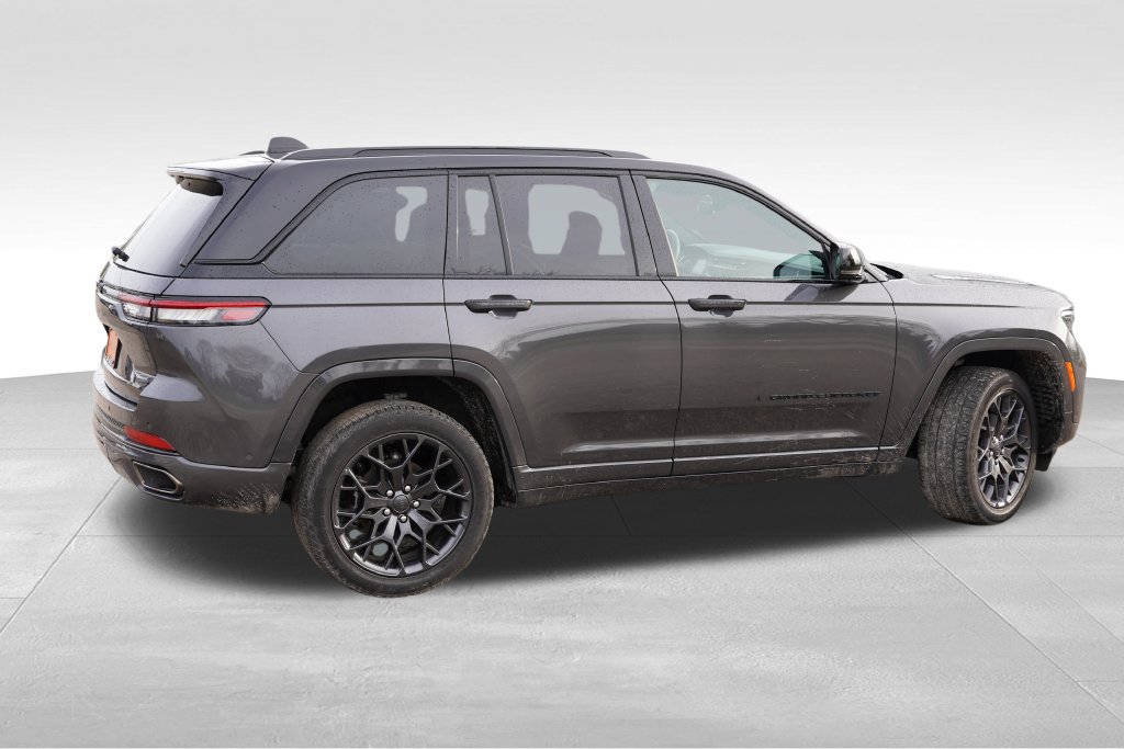 Certified 2025 Jeep Grand Cherokee Summit w/ Obsidian Package AWD/4WD image 5