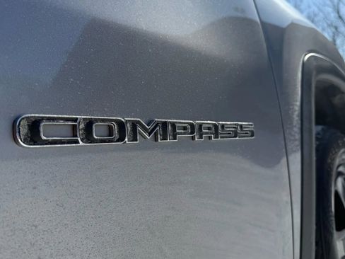 Used 2018 Jeep Compass Sport image 34