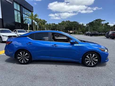 Used 2022 Nissan Sentra SV w/ SV Premium Package FWD image 5