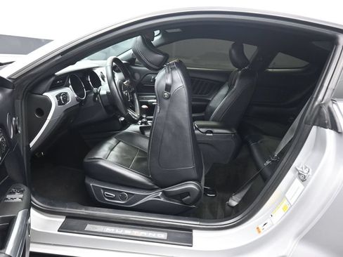 Used 2016 Ford Mustang GT Premium w/ Equipment Group 401A RWD image 31
