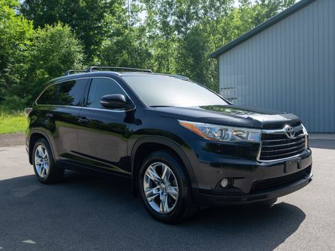 Used 2015 Toyota Highlander Limited AWD/4WD image 3