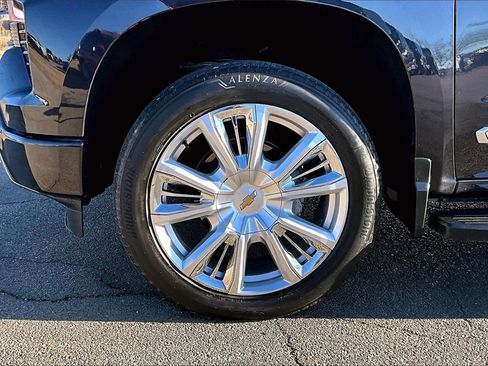 Used 2023 Chevrolet Silverado 1500 High Country w/ High Country Premium Package image 8