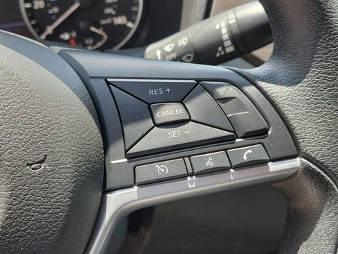 Used 2025 Nissan Altima 2.5 SV FWD image 29