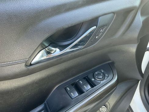 Used 2019 GMC Acadia SLT image 16