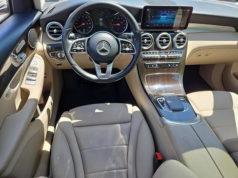 Used 2020 Mercedes-Benz GLC 300 4MATIC image 12