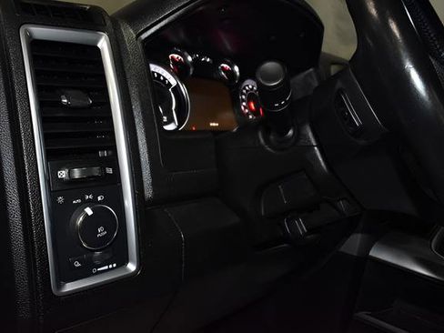 Used 2022 RAM 1500 Classic Warlock w/ Ceramic Grey Warlock Package AWD/4WD image 27