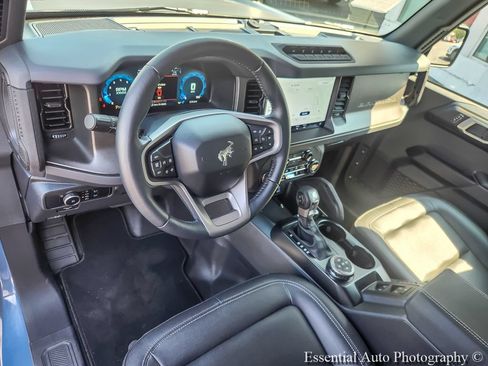 Used 2025 Ford Bronco Badlands AWD/4WD image 8