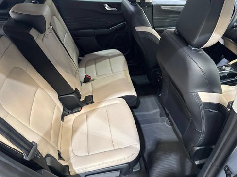 Used 2022 Ford Escape Titanium AWD/4WD image 43