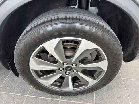 Certified 2024 Ford Escape Platinum AWD/4WD image 7