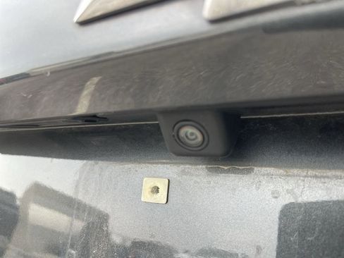 Used 2018 Chevrolet Equinox LT image 17