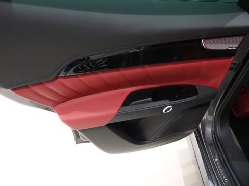 New 2025 Maserati Grecale Modena image 21