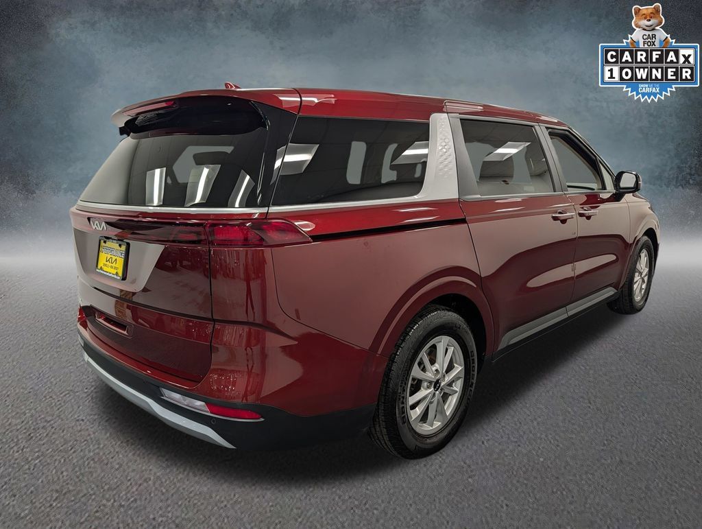 Certified 2024 Kia Carnival LX FWD image 4
