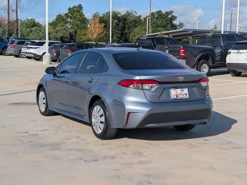 Used 2022 Toyota Corolla LE FWD image 4