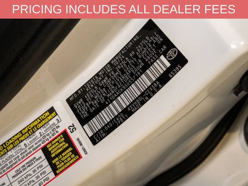 Used 2025 Toyota Camry SE FWD image 19