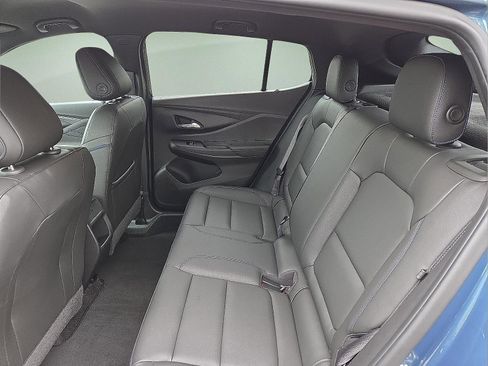 Used 2024 Buick Envista Sport Touring w/ Convenience I Package FWD image 10