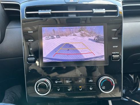 Used 2023 Hyundai Tucson SE image 30