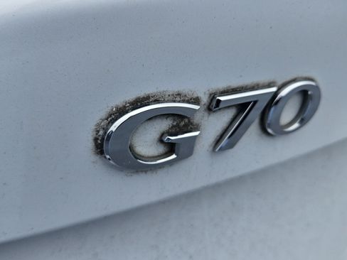 Used 2019 Genesis G70 2.0T Advanced RWD image 5