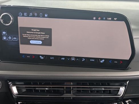 Used 2024 Chevrolet Traverse LT image 13