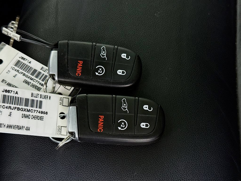 Used 2021 Jeep Grand Cherokee Limited AWD/4WD image 36
