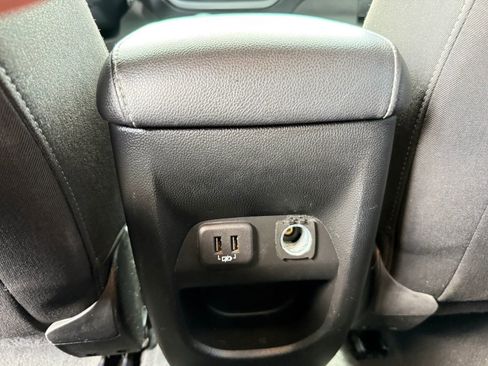 Used 2022 Chevrolet Colorado LT w/ Safety Package AWD/4WD image 17
