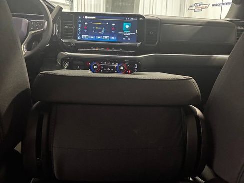 Used 2026 Chevrolet Silverado 1500 LT Trail Boss w/ Protection Package AWD/4WD image 32