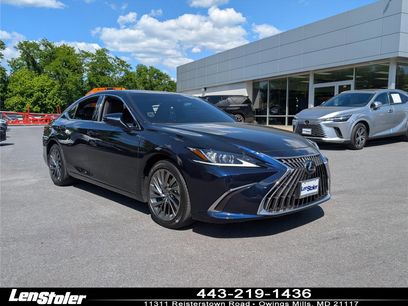 Used 2025 Lexus ES 300h w/ Technology Package