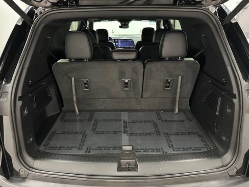 Used 2025 Chevrolet Traverse Z71 w/ Enhanced Driving Package AWD/4WD image 37