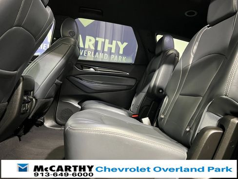 Used 2024 Buick Enclave Premium image 26
