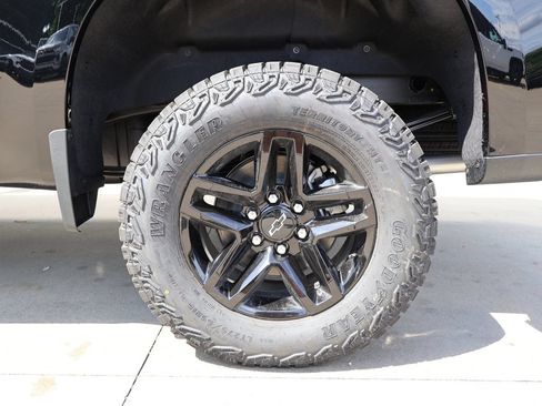 New 2026 Chevrolet Silverado 1500 Custom Trail Boss w/ Midnight Edition AWD/4WD image 39