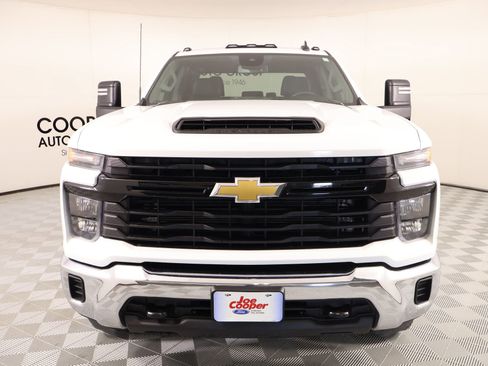 Used 2024 Chevrolet Silverado 2500 W/T w/ WT Convenience Package image 8