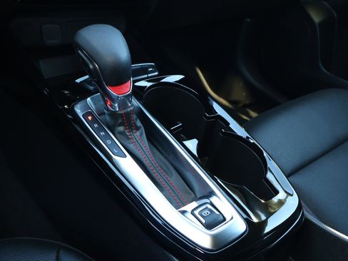 Used 2024 Chevrolet Trax RS image 26