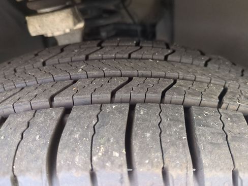 Used 2018 Mercedes-Benz GLC 300 4MATIC image 11