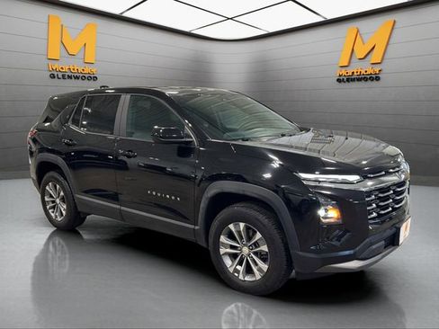 Used 2025 Chevrolet Equinox LT image 2