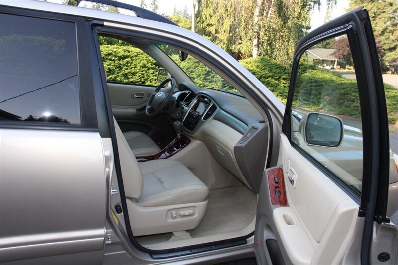 Used 2007 Toyota Highlander Limited w/ Extra Vale Pkg #3 AWD/4WD image 13
