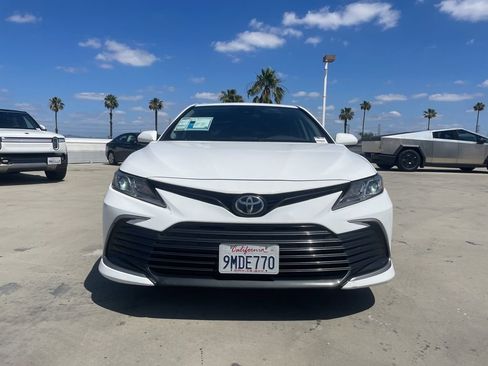 Used 2022 Toyota Camry LE image 6