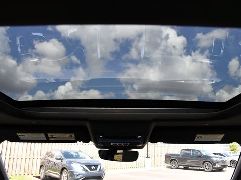 Used 2023 Land Rover Discovery S R-Dynamic AWD/4WD image 33