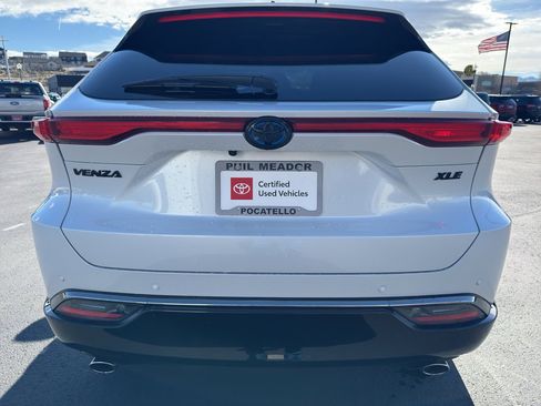 Certified 2024 Toyota Venza Nightshade image 3