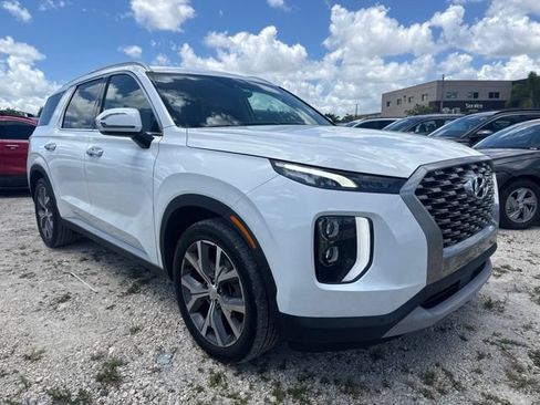Used 2021 Hyundai Palisade SEL w/ Premium Package FWD image 3