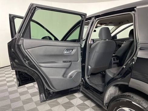 Certified 2026 Nissan Rogue SV FWD image 40