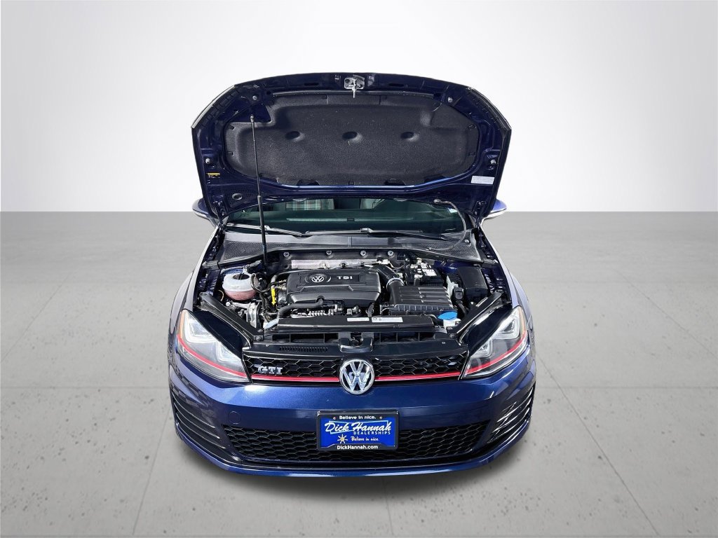 Used 2015 Volkswagen Golf 2-Door FWD image 19