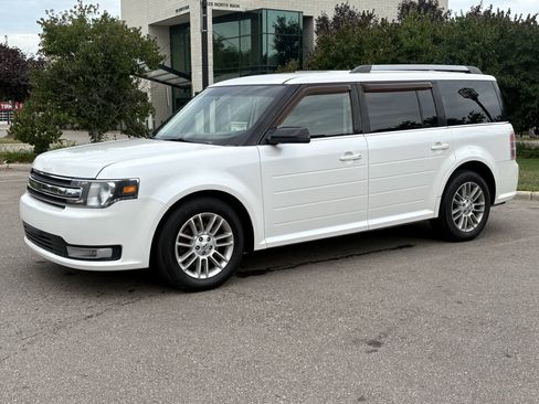 Used 2013 Ford Flex SEL w/ Class III Trailer Tow Pkg AWD/4WD image 2